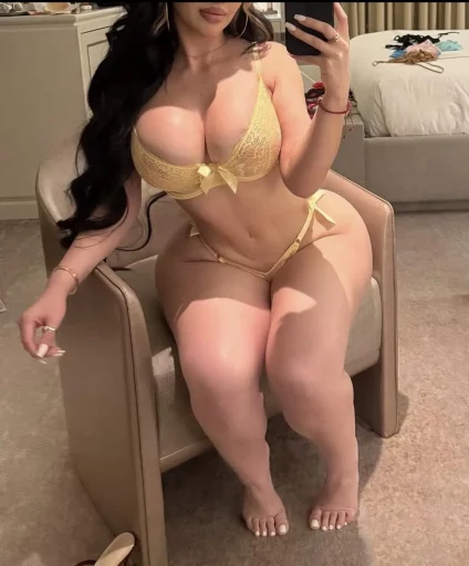 قحبة 🔥🔥