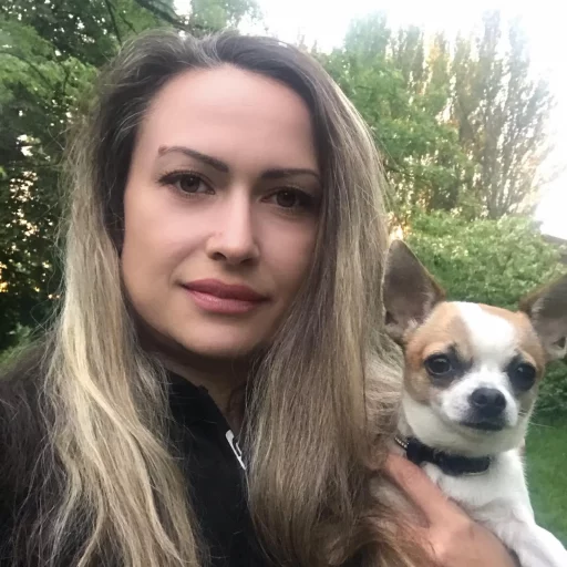 Mia