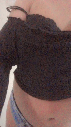 عمري 25 بنوتي شرموطه